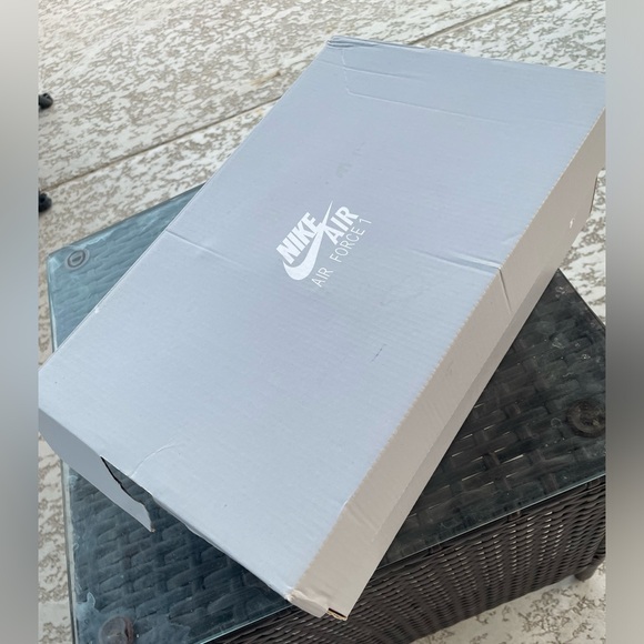 Airforce 1 - Picture 1 of 4